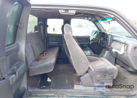 2001 Chevrolet Silverado 1500 Ls из США, поврежденный, VIN 2GCEC19T511363934